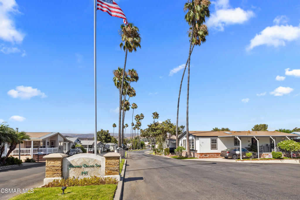 Friendly Village-240 - 240 - Manufactured In Park