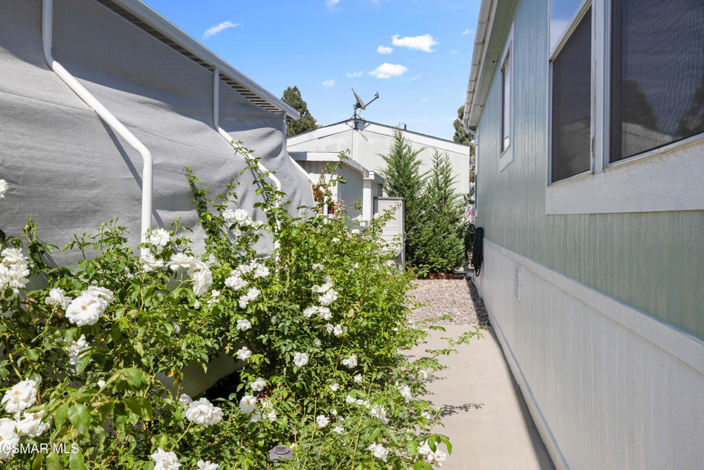 Friendly Village-240 - 240 - Manufactured In Park