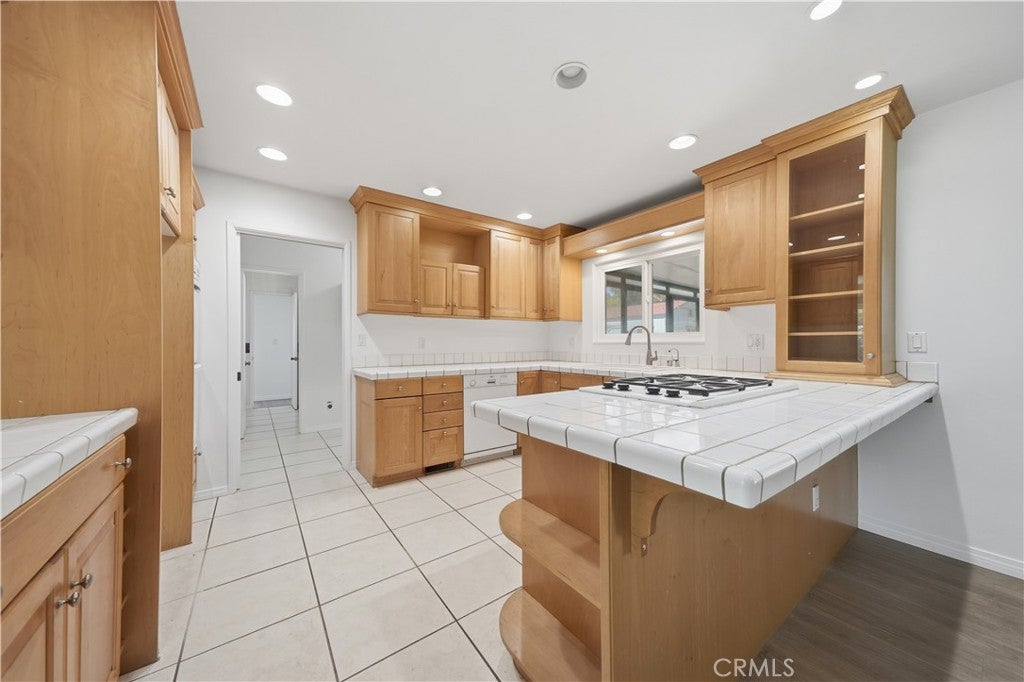 1613 Encino