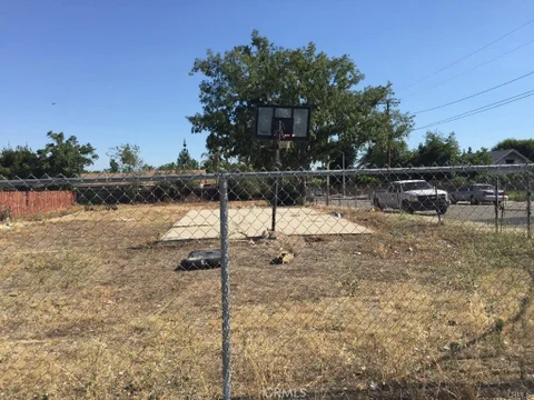 MLS: CV26184609