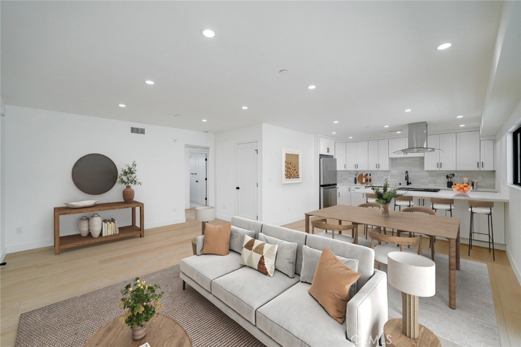 CAN COME FURNISHED OR UNFURNISHED! Live in this beautiful residence in the heart of Santa Monica. This spacious 2-bedroom, 2-bath unit features an open, sun-filled floor plan with abundant natural light, a modern kitchen with high-end appliances, large bedrooms with generous closet space, IN-UNIT WASHER AND DRYER, premium finishes throughout, and secured parking. An ON-SITE ELECTRIC VEHICLE CHARGER adds extra convenience. Ideally located just minutes from the beach, shopping, dining, and all the best of Santa Monica. Now available for lease—contact us today to schedule a private tour.