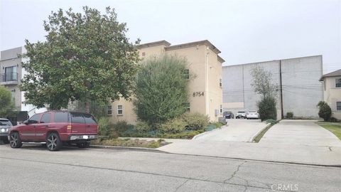 Photo of 8754 Reading Avenue #3, Los Angeles, CA 90045 (MLS # SB26090691)