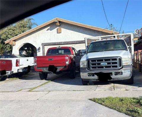 Photo of 3841 W 113th St, Inglewood, CA 90303 (MLS # CV26009921)