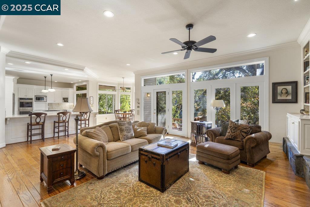 STONEGATE - Residential