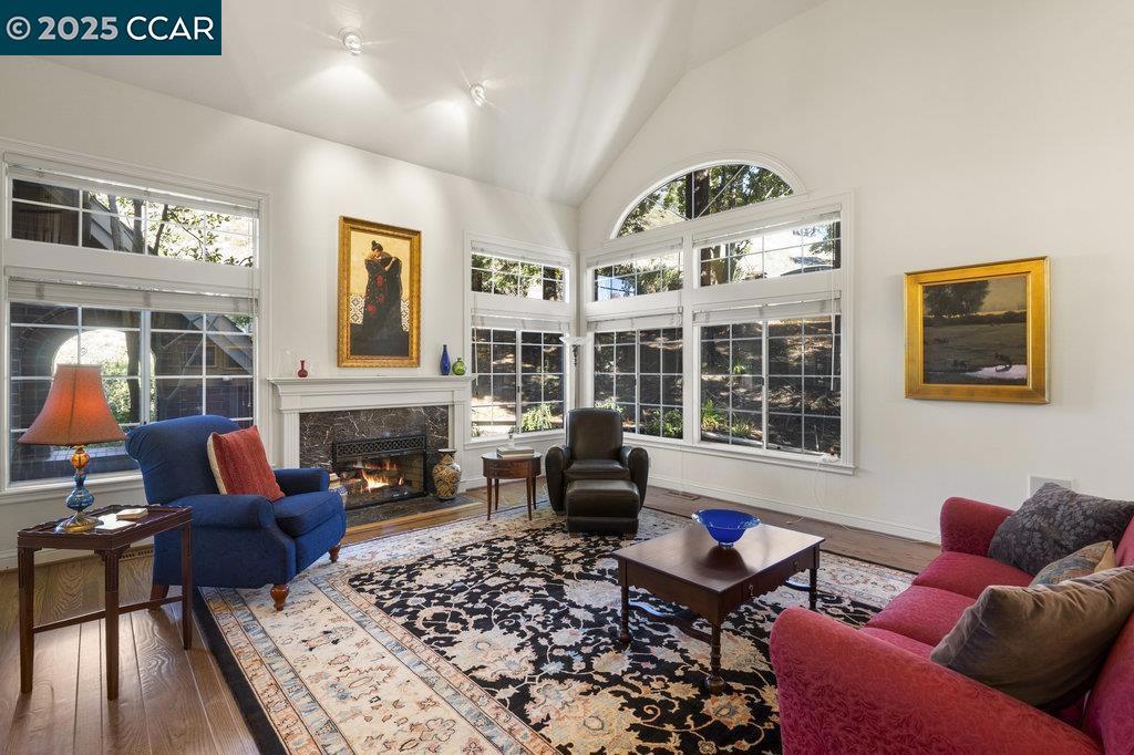 STONEGATE - Residential