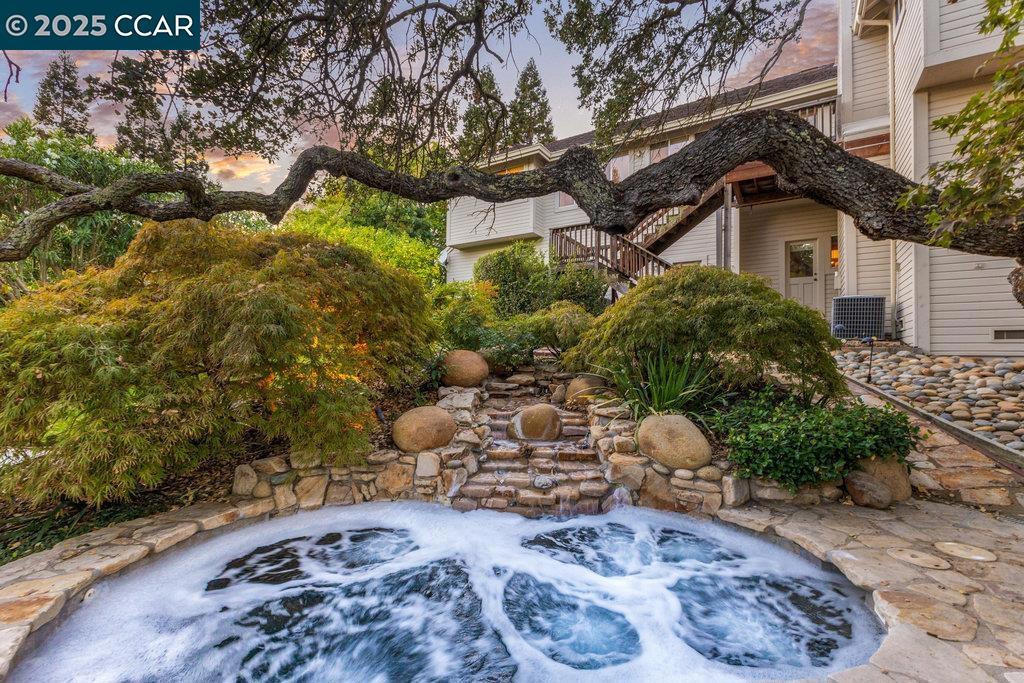 STONEGATE - Residential