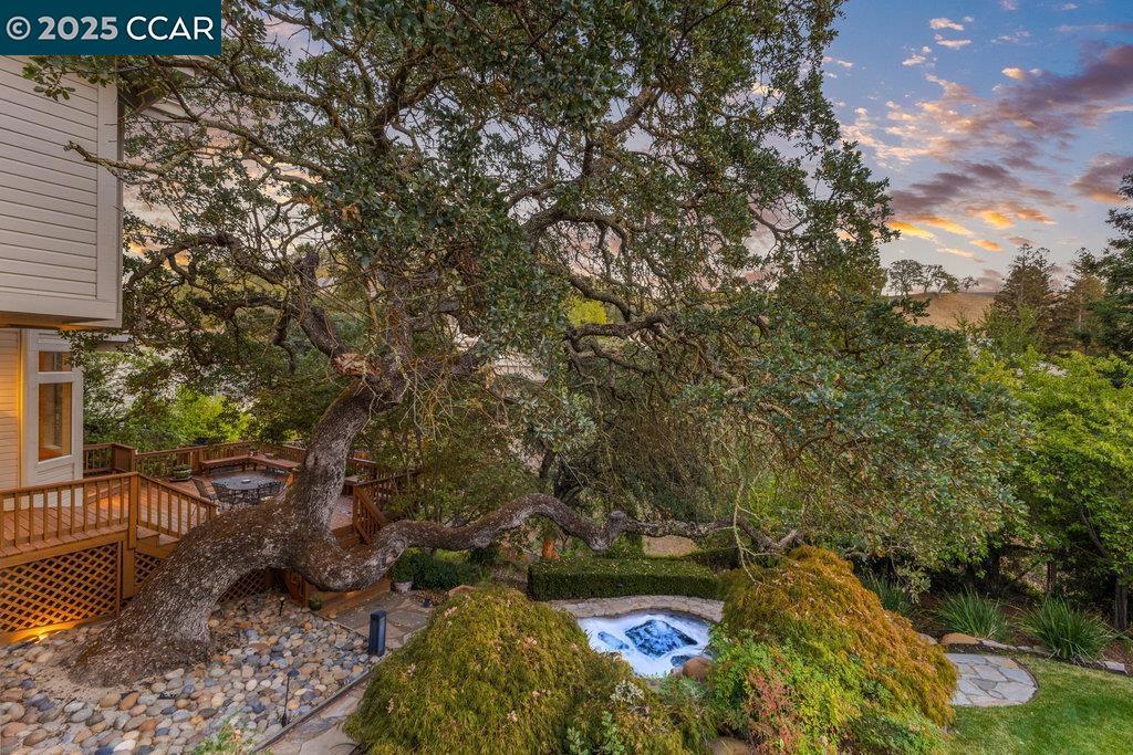 STONEGATE - Residential