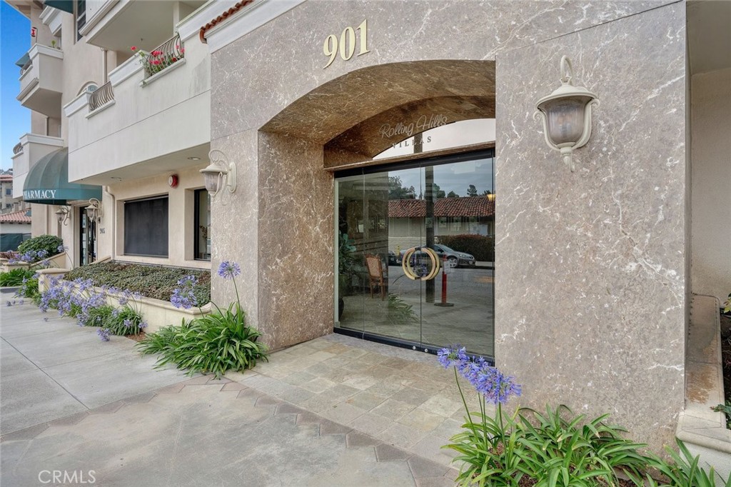 901 Deep Valley Drive 104