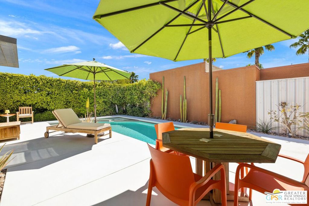 Dunes Court - Residential