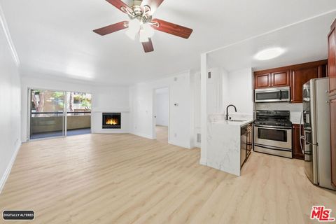 Photo of 5530 OWENSMOUTH Avenue #133, Woodland Hills, CA 91367 (MLS # 26799593)