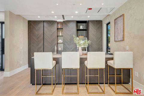 Tiny photo for 5935 Yarmouth Avenue, Encino, CA 91316 (MLS # 25621083)