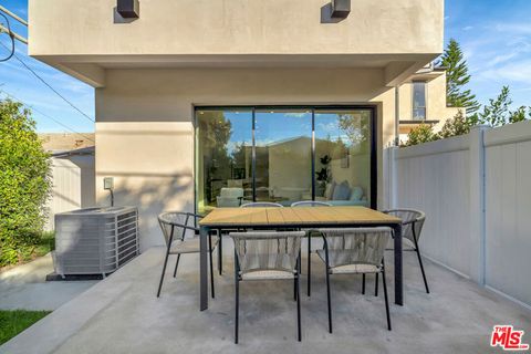 Tiny photo for 5935 Yarmouth Avenue, Encino, CA 91316 (MLS # 25621083)