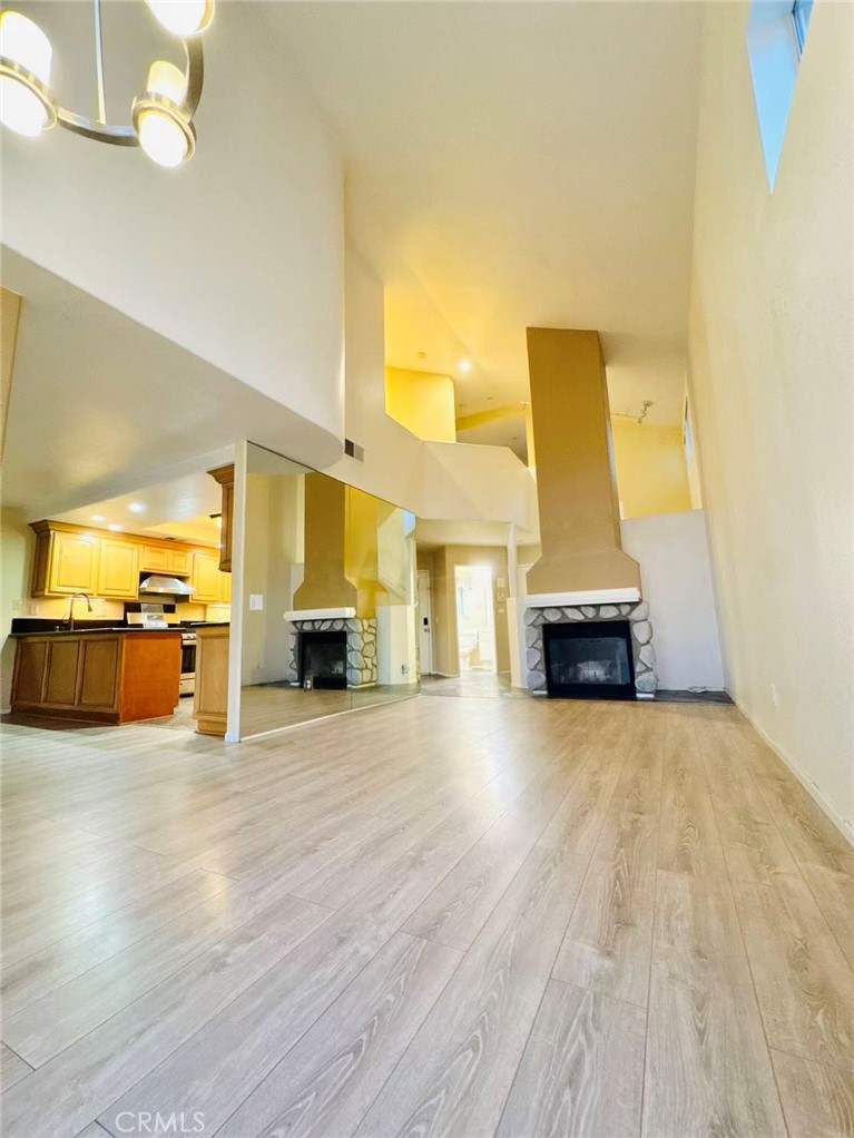 15657 Ladera Vista Drive