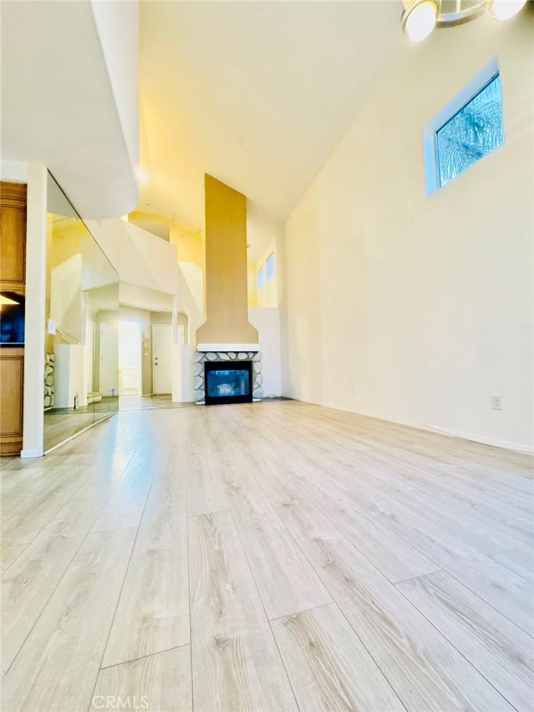 15657 Ladera Vista Drive