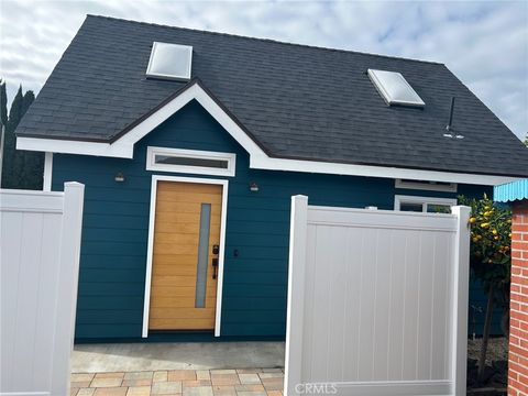 1009 S Laramie B Anaheim CA 92806