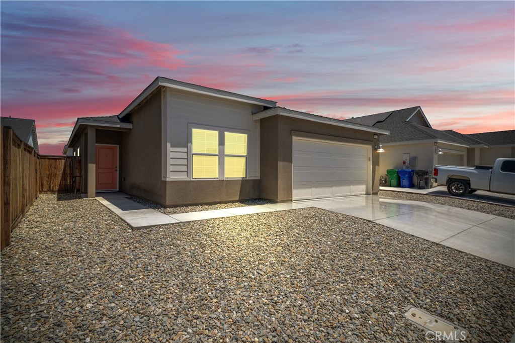 Photo 1 of 24 — 9626 Greenwood Glen, Shafter, CA 93263
