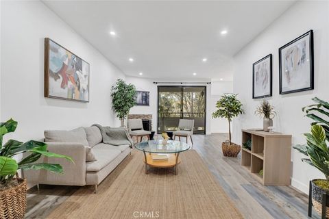 Photo of 13331 Moorpark Street #206, Sherman Oaks, CA 91423 (MLS # BB26011535)