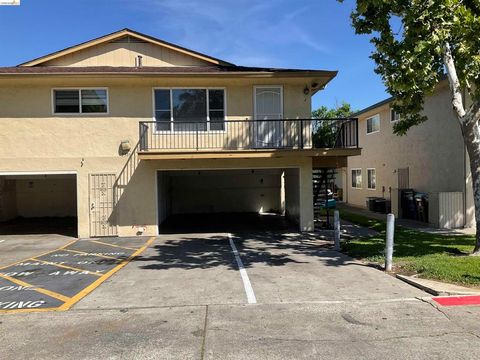 Photo of 2308 Lemontree Way Way, Antioch, CA 94509 (MLS # 41131949)