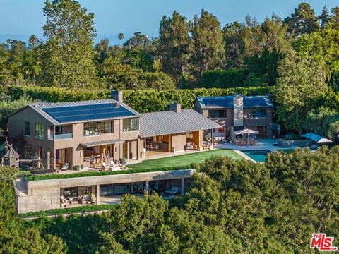 Photo of 859 Woodacres Road, Santa Monica, CA 90402 (MLS # 25570921) Photo of 859 Woodacres Road, Santa Monica, CA 90402 (MLS # 25570921)