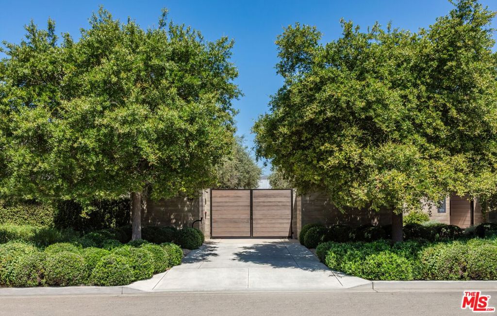 859 Woodacres Road