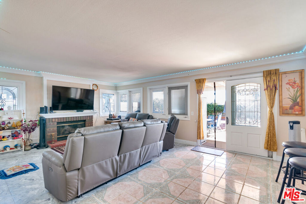 25639 Palm Shadows Drive