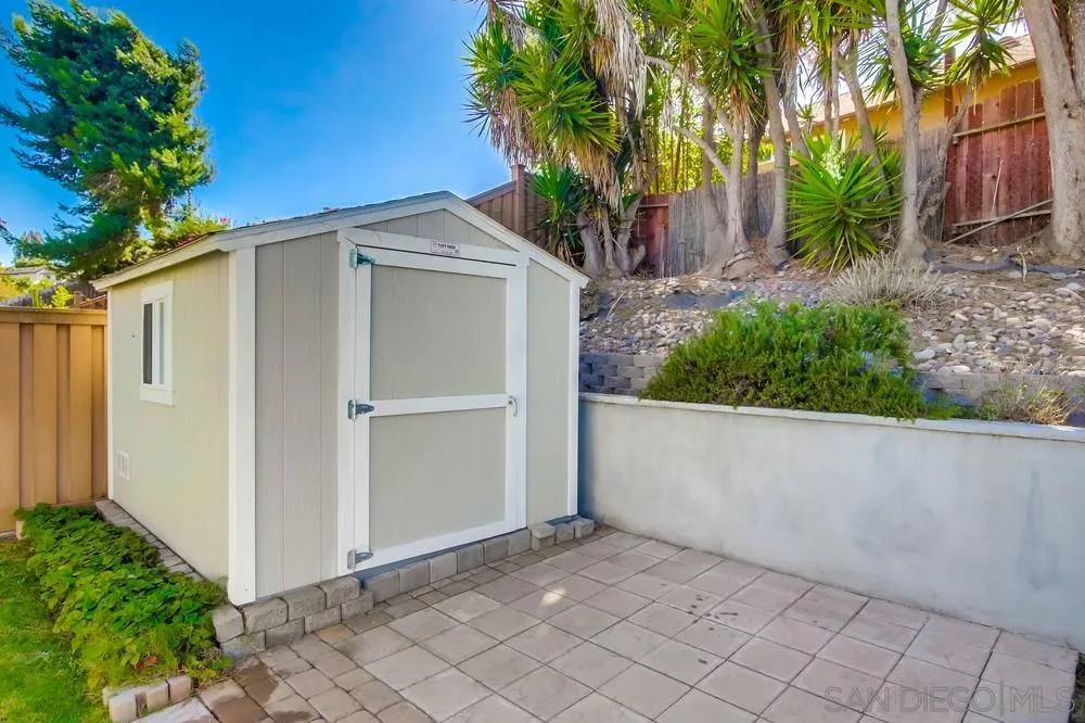 San Diego, California 92129, United States, 5 Bedrooms Bedrooms, ,2 BathroomsBathrooms,Residential,Active,219013