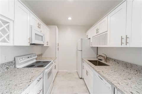 Tiny photo for 314 S Miraleste Drive #111, San Pedro, CA 90732 (MLS # SB25147449)