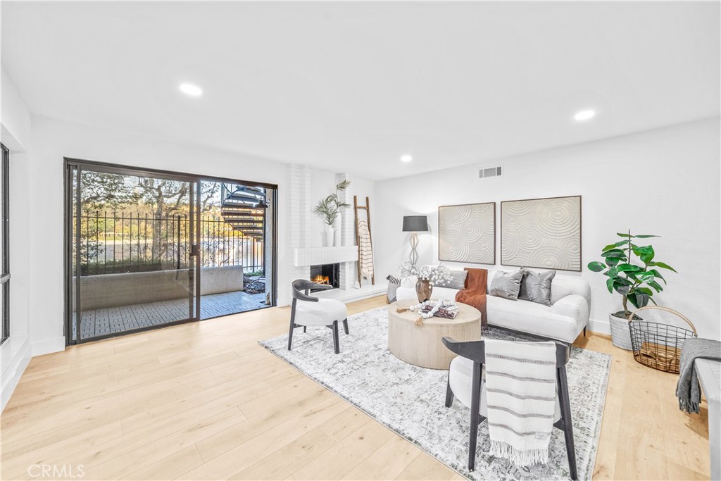 Mallorca Condos (MQ) - Residential