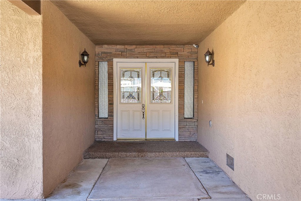 13435 Spring Valley