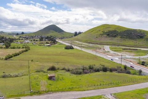 Photo of 1609 Calle Crotalo, San Luis Obispo, CA 93401 (MLS # SC25157181) Photo of 1609 Calle Crotalo, San Luis Obispo, CA 93401 (MLS # SC25157181)