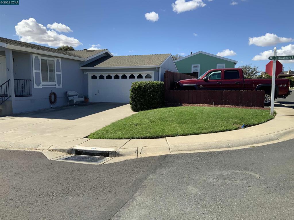 1800 Strasbourg Ln.