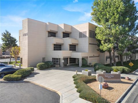 Photo of 44215 15th Street W #307, Lancaster, CA 93534 (MLS # HD26013342)