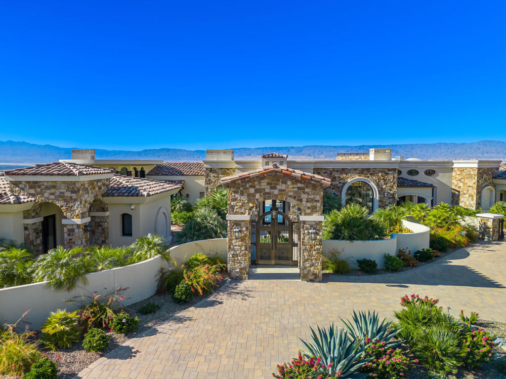51 Falcon Point