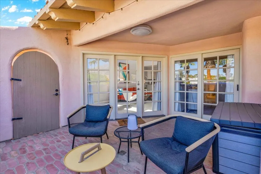 Palm Springs, California 92262, United States, 1 Bedroom Bedrooms, ,2 BathroomsBathrooms,Residential,Active,238798