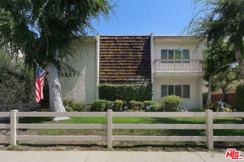 Photo of 12951 Riverside Drive #4, Sherman Oaks, CA 91423 (MLS # 26851833)