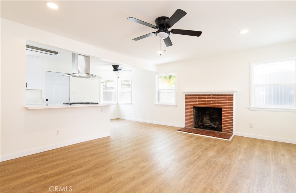 2429 W Cleveland