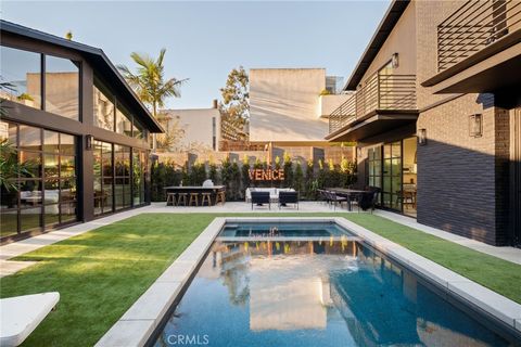 354 5th Venice CA 90291