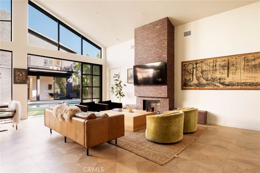 Photo of 354 5th, Venice, CA 90291 (MLS # SB26019073)