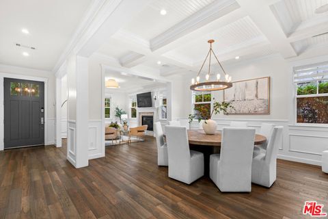 Photo of 4616 Ventura Canyon Avenue, Sherman Oaks, CA 91423 (MLS # 26642703)