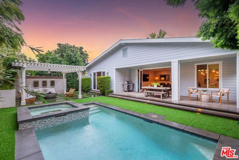 4616 Ventura Canyon Avenue Sherman Oaks CA 91423