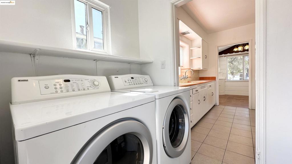 MAXWELL PK - Residential Lease