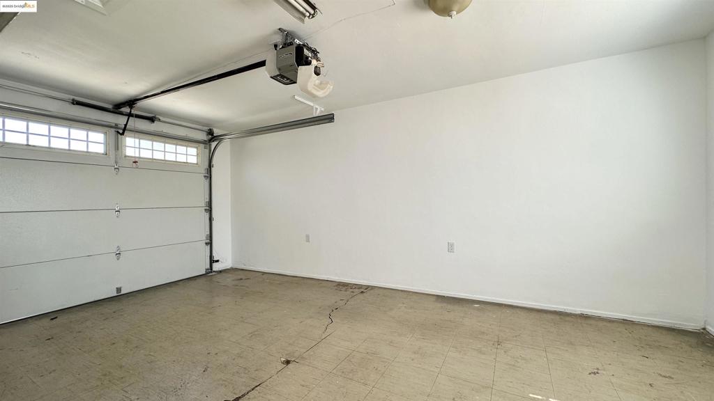 MAXWELL PK - Residential Lease