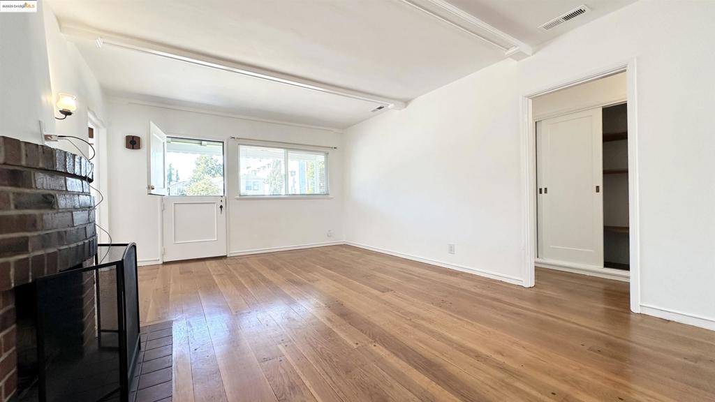 MAXWELL PK - Residential Lease