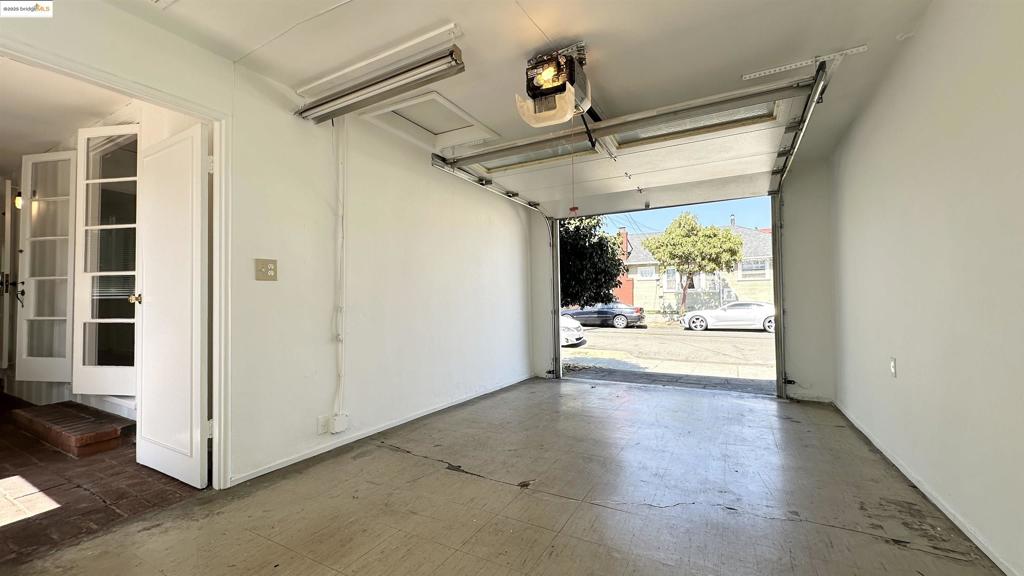 MAXWELL PK - Residential Lease