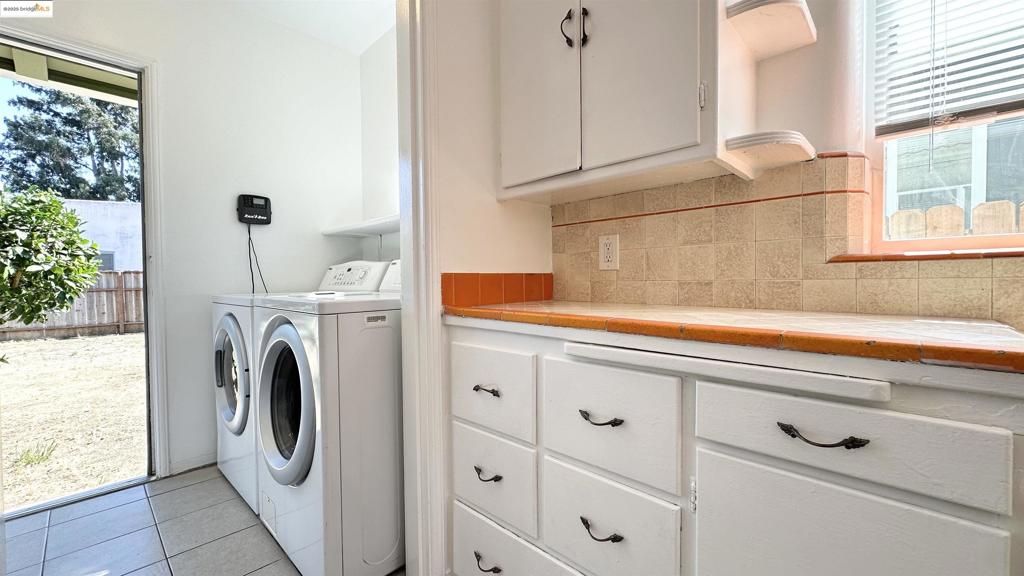 MAXWELL PK - Residential Lease