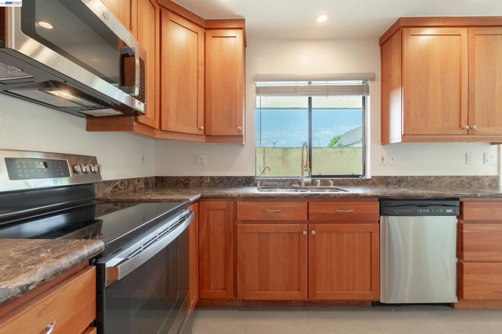 4157 Tanager Cmn CMN, Fremont CA 94555