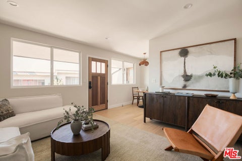 Photo of 2140 Reservoir Street #6, Los Angeles, CA 90026 (MLS # 26103242)