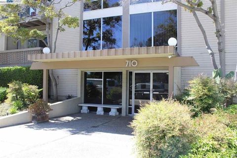 Photo of 710 Mariners Island Boulevard #108, San Mateo, CA 94404 (MLS # ML82053992)