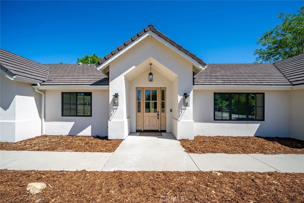 1090 Jordan Lane