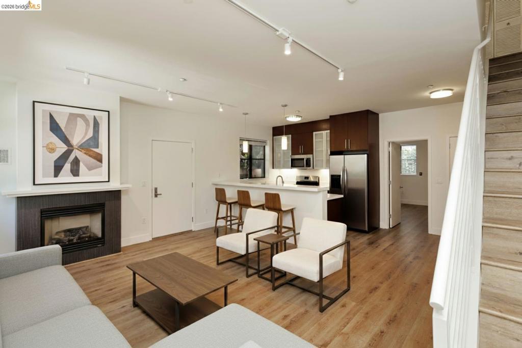 1565 1565 32nd Street 4